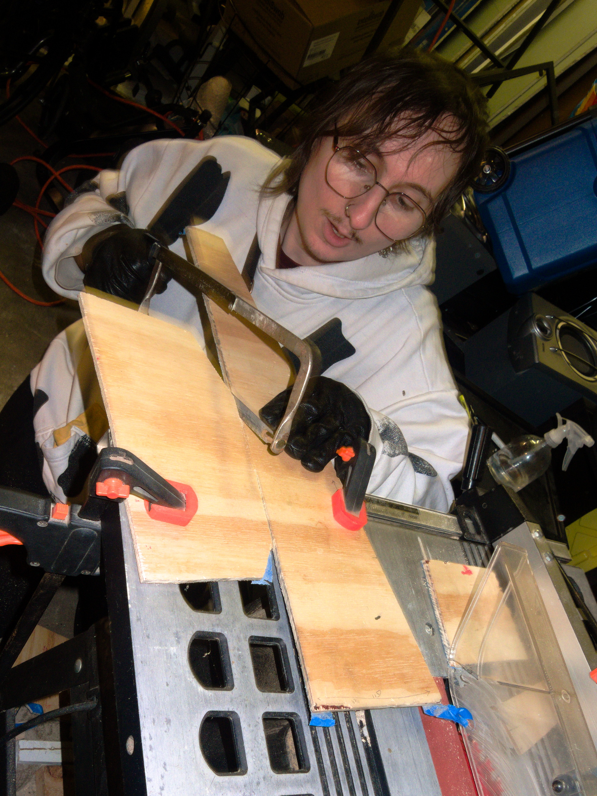 puzzle sawing less dangerously.